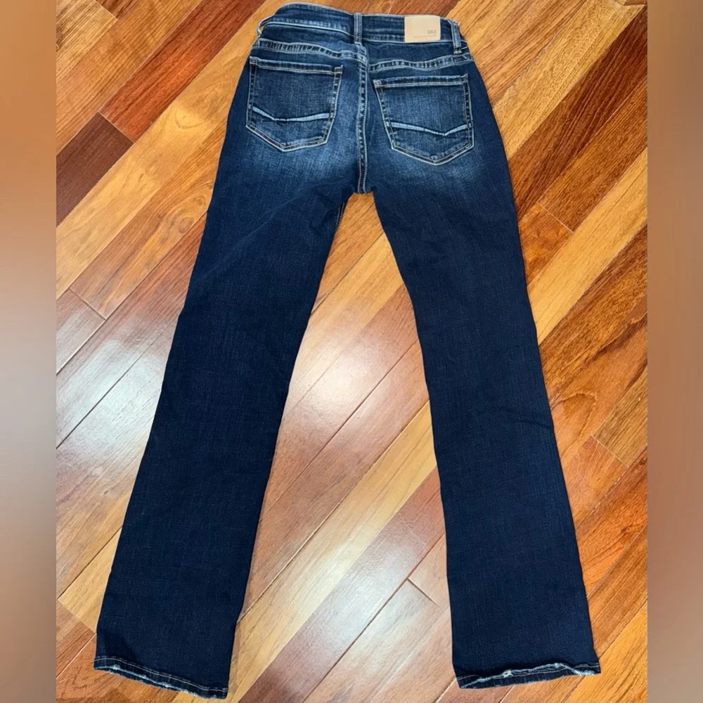 BKE Stella Slim Fit Low Rise Boot Cut - Picture 8 of 9